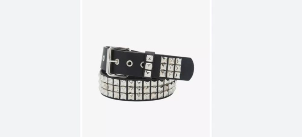 A studded belt is a great way to enhance the punk vibe of your Ramones costume