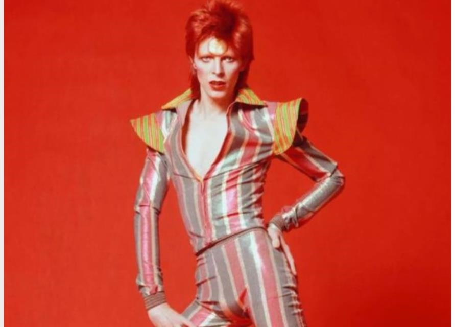 When it comes to choosing materials for your David Bowie costume